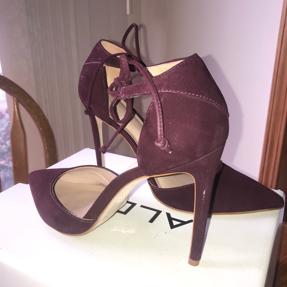 Women’s Plum Heels size 8